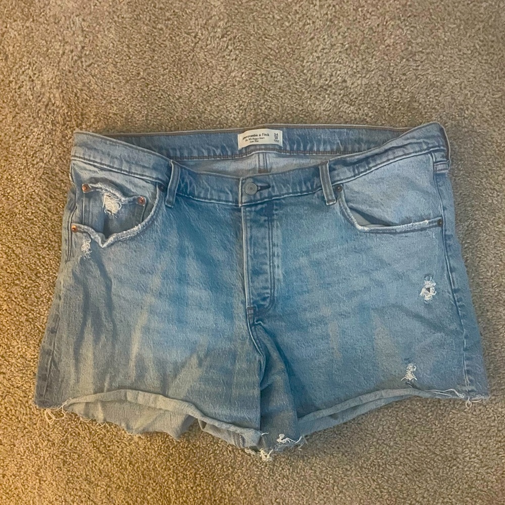 Abercrombie & Fitch The 90s Baggy Short low rise